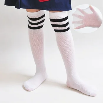 Детски Мрежести чорапи до коляното За момичета И момчета, Памучни училищни спортни чорапи в Футболен райета, Бели и Черни Чорапи за Каране на Кънки на лед, Бебешки Дълги чорапи-тръба Изображение