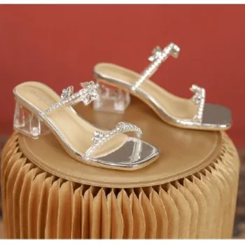 Модерни Ежедневни Дамски чехли на дебелите обувки в стил Ретро 2023, Пролет-лято, Нови дамски чехли на средна обувки с кристали Изображение